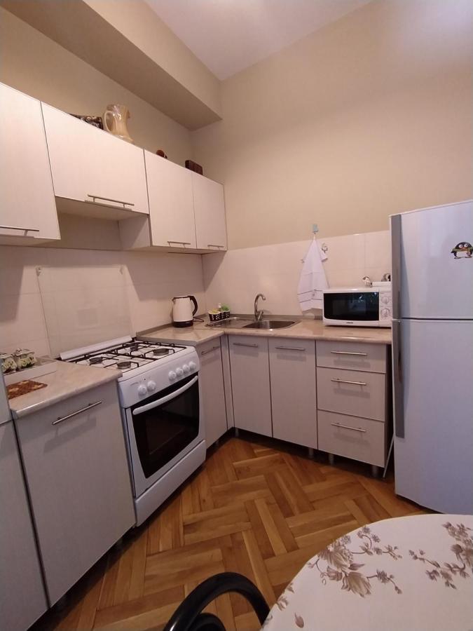 Apartment Dadiani 26 Tbilisi Buitenkant foto