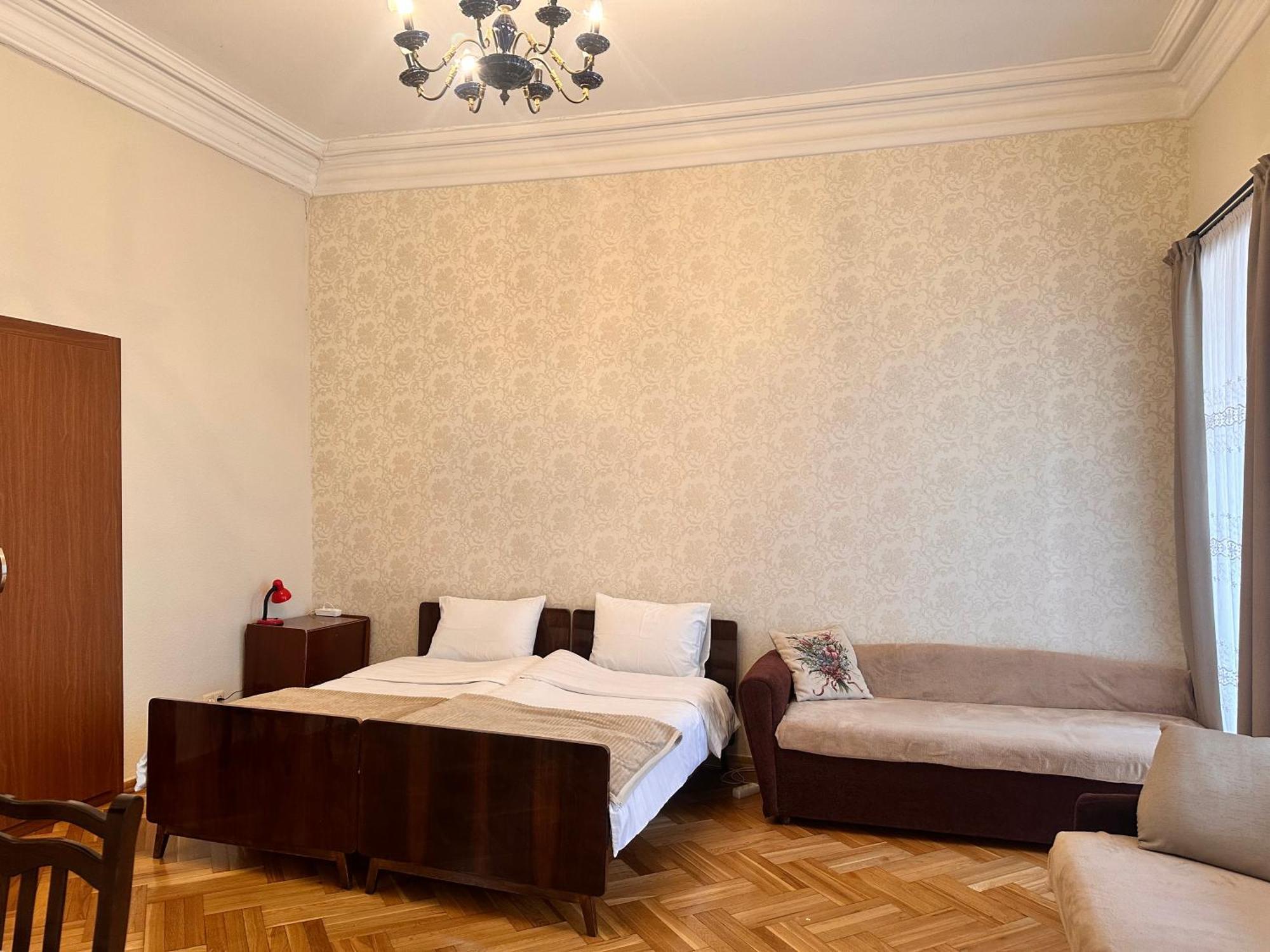 Apartment Dadiani 26 Tbilisi Buitenkant foto