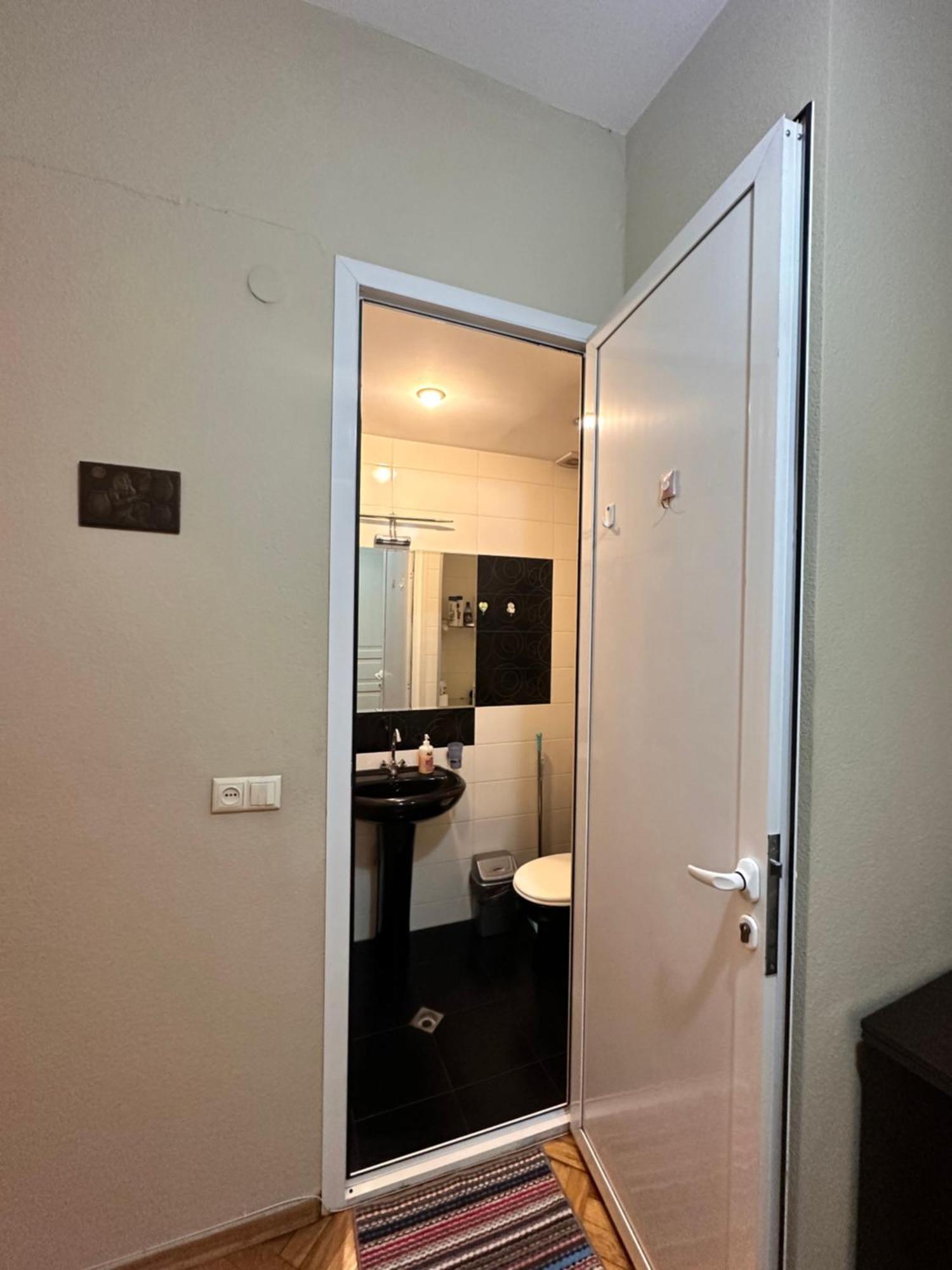 Apartment Dadiani 26 Tbilisi Buitenkant foto